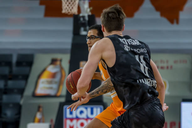 门前扑救中 门前扑救中