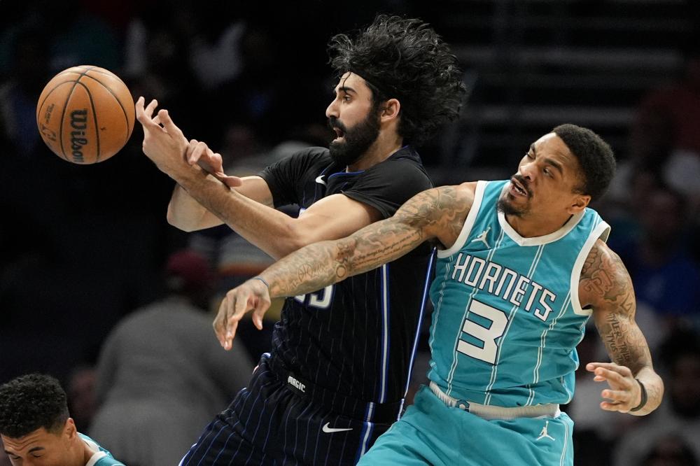 赛表现与健 赛表现与健